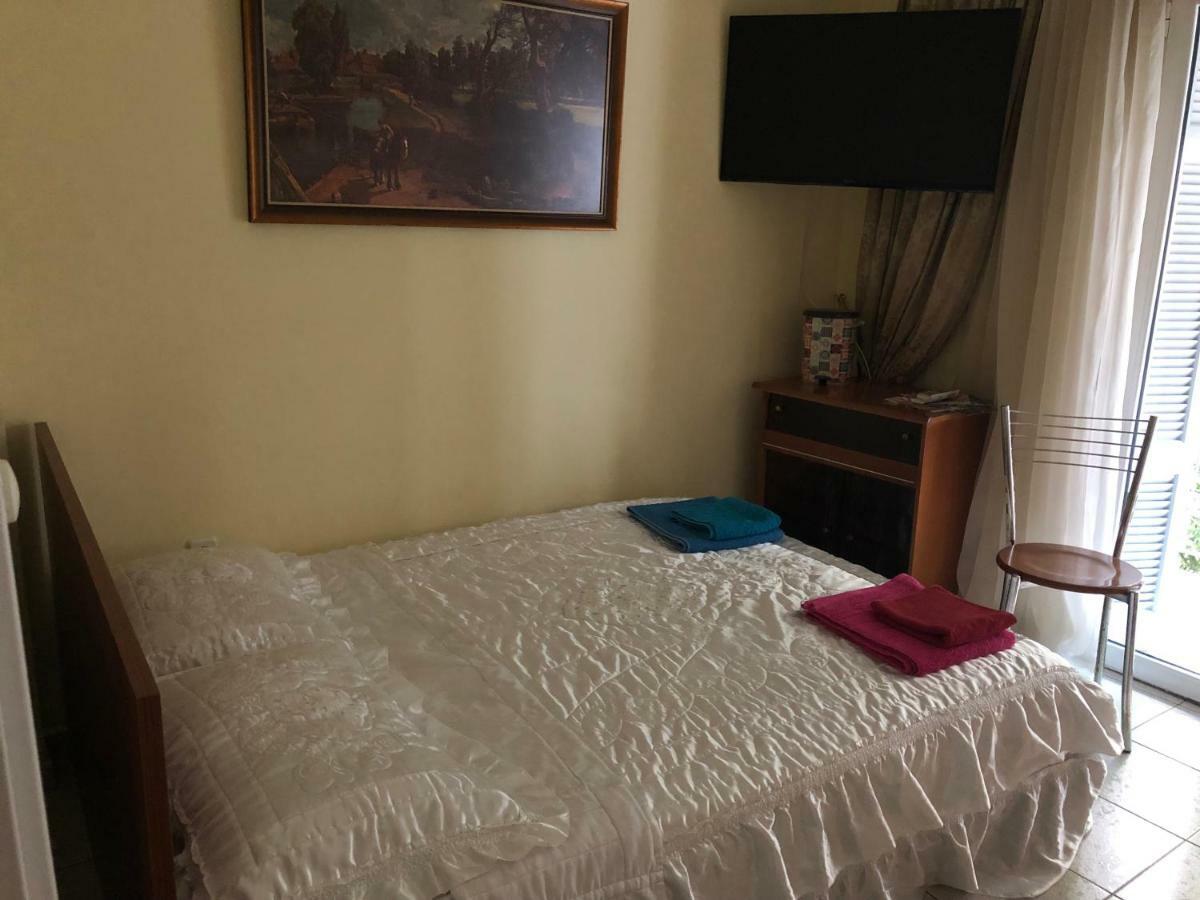 Anna Apartment In Kypseli Atene Esterno foto